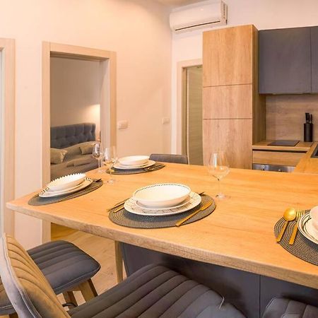 Luksuzni Apartman Ribica U Samom Centru Grada Split Ngoại thất bức ảnh