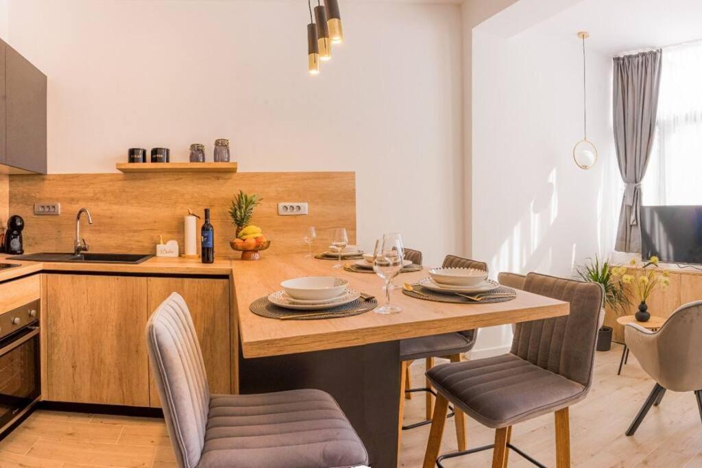 Luksuzni Apartman Ribica U Samom Centru Grada Split Ngoại thất bức ảnh